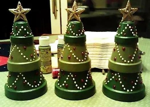 adornos de navidad con macetas de barro 1