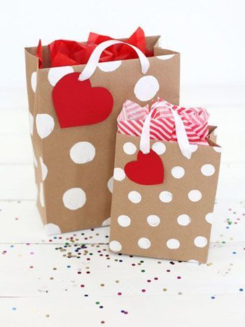 decorar bolsas de papel para regalos 3