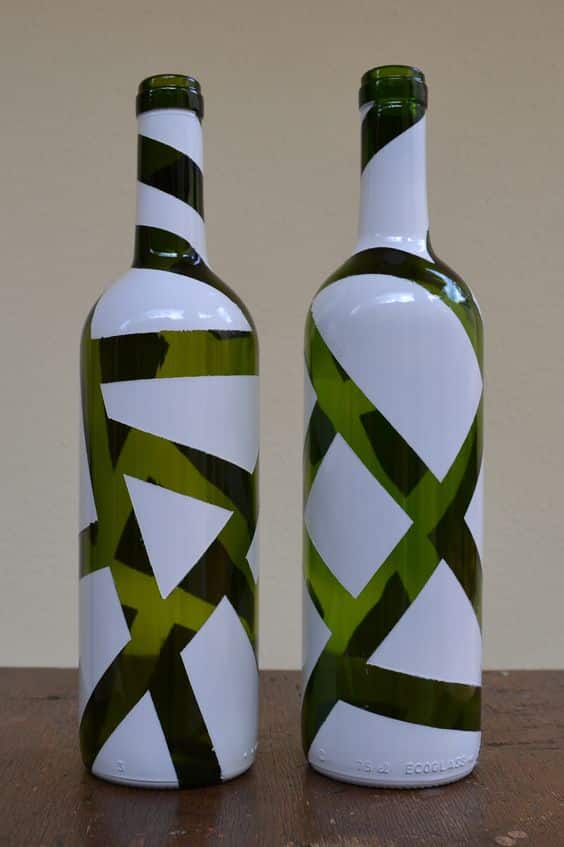 decorar botellas de vidrio con cinta adhesiva 6