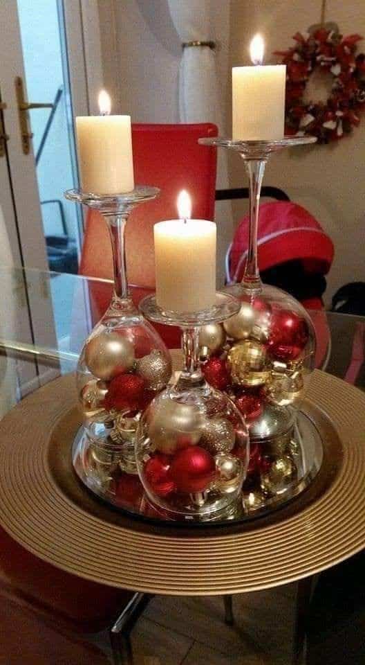 decoracion hecha con bolas navidenas antiguas 6