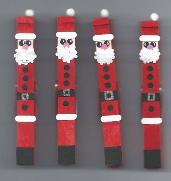 decoracion navidena hecha con pinzas para la ropa 7
