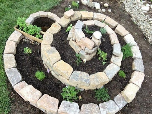 decoraciones de espirales con piedras para tu jardin 3