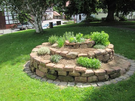 decoraciones de espirales con piedras para tu jardin 8