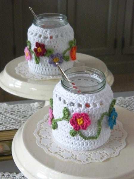 decorar tarros de cristal con fundas de crochet 1