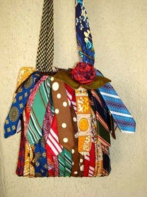ideas de bolsos hechos con corbatas 8
