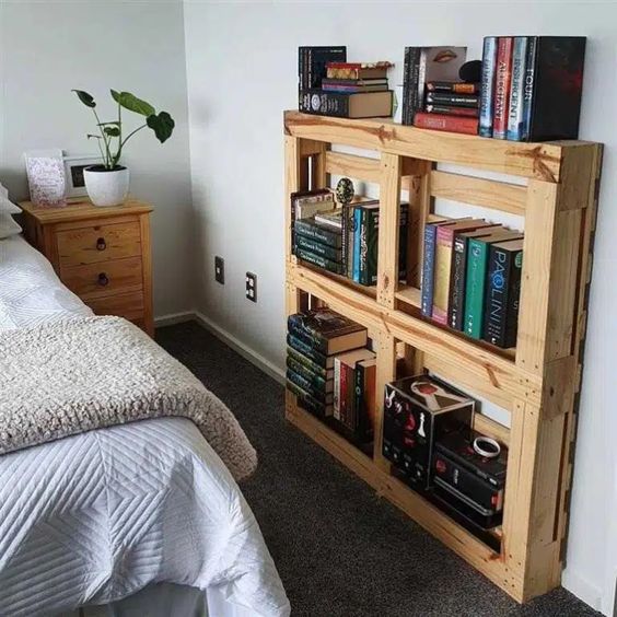 ideas creativas para organizar tu hogar con palets dormitorio