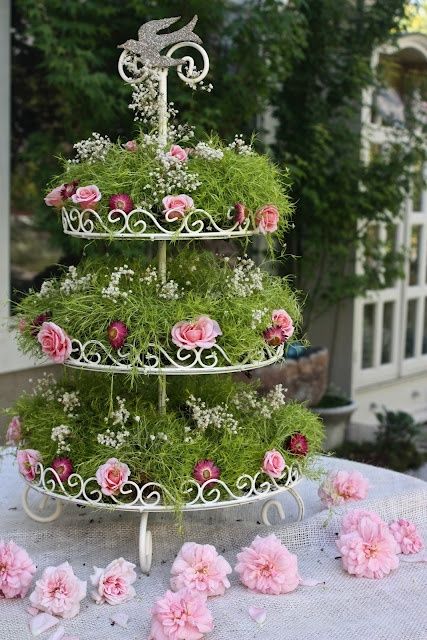 arreglos florales con bases para pasteles 6