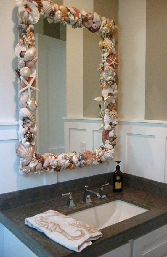 espejo decorado con conchas 8