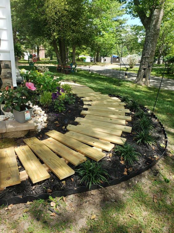 ideas de pasarelas de madera para tu jardin 2